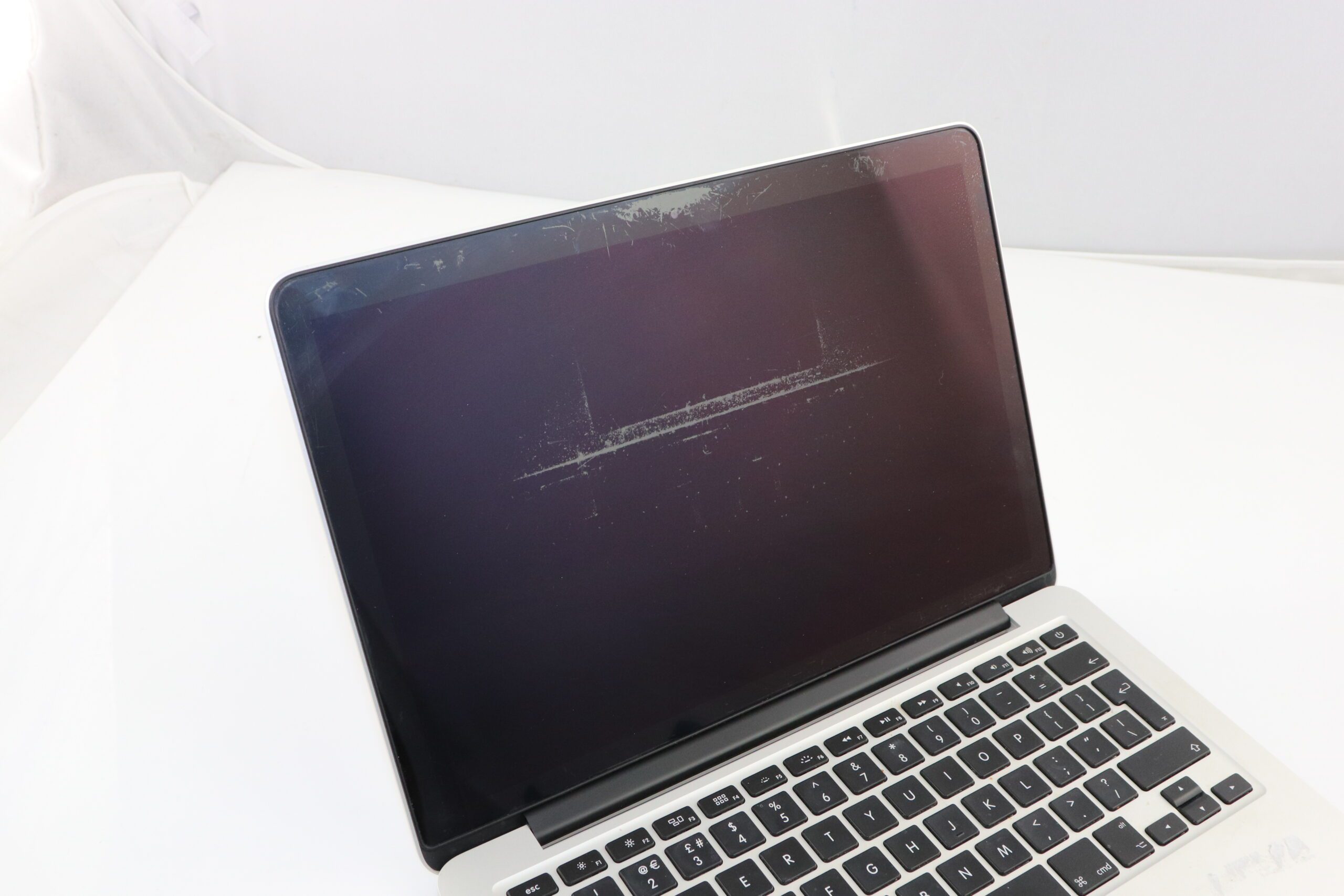 Apple MacBook Pro Retina 13 Inch Intel Core i7 3.00 GHz (2014