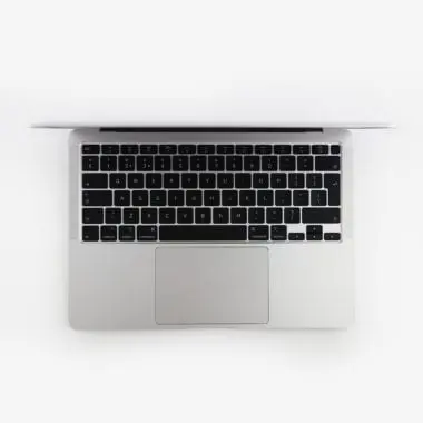 img-MacBook-Air-13-Inch-07702.jpg