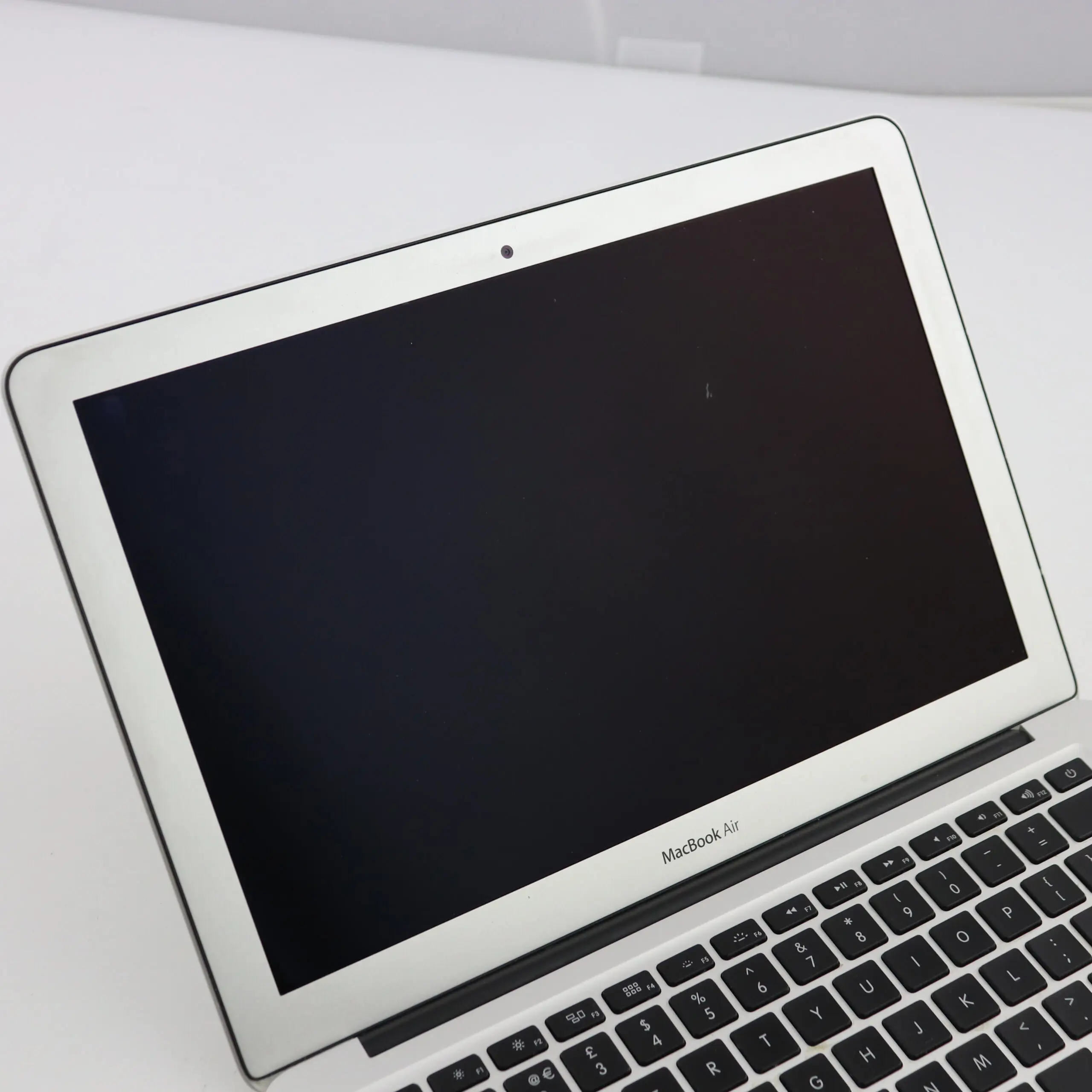 img-MacBook-Air-13-Inch-96707.JPG
