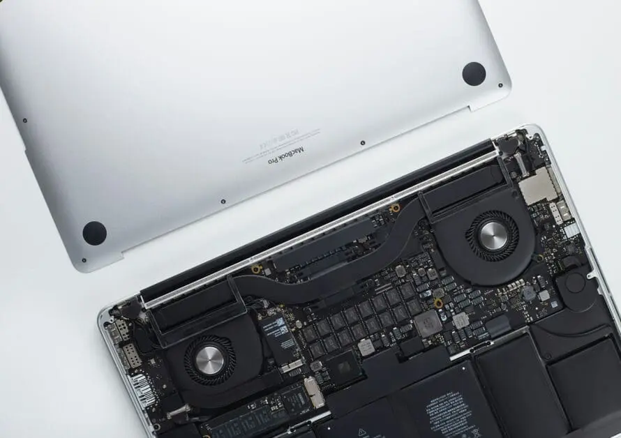Inspection process MacBook device