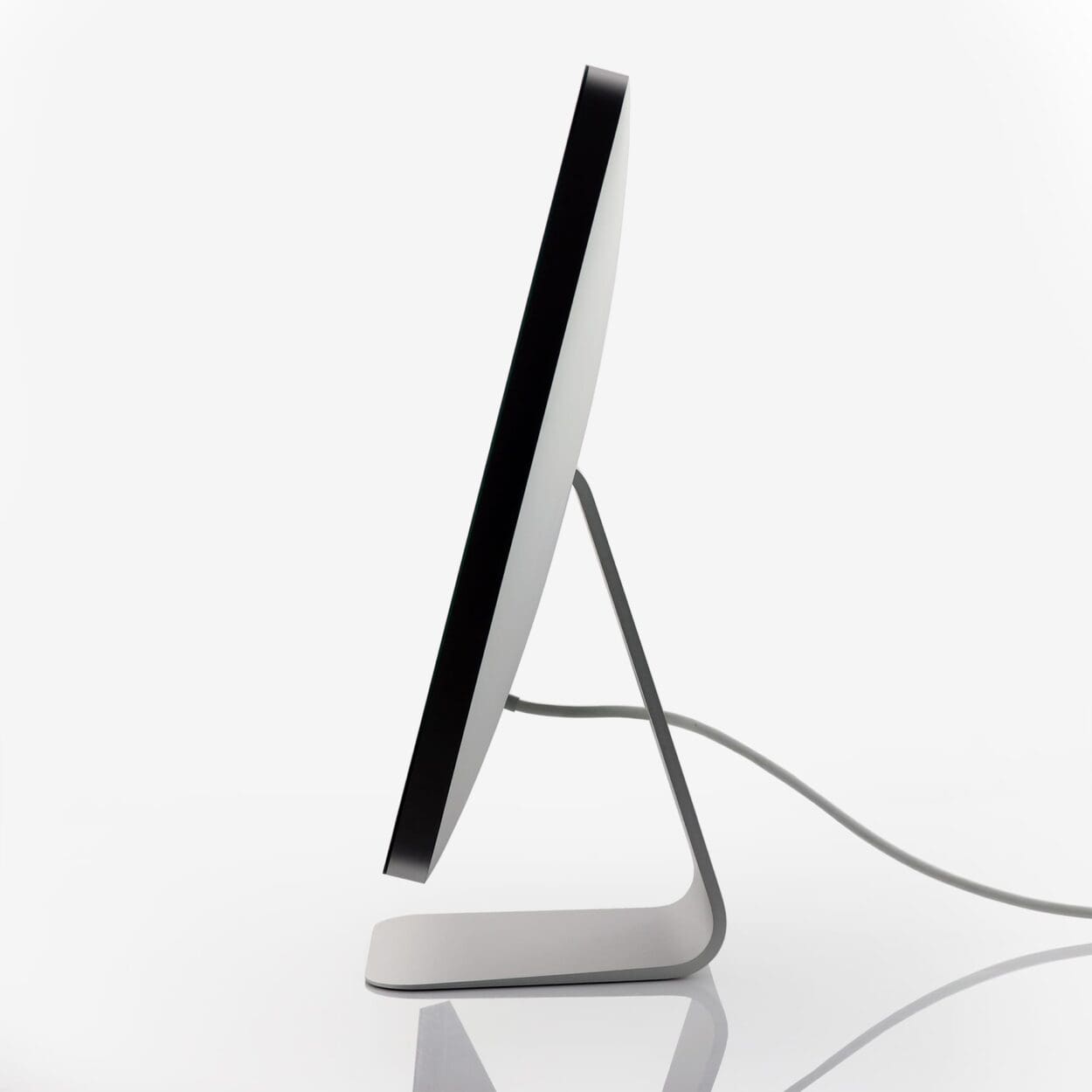 Apple Thunderbolt Display 27-inch (2011) - MacFinder