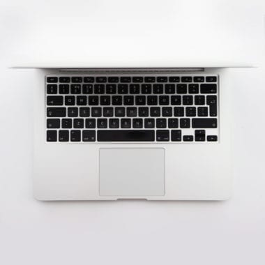 img-MacBook-Pro-Retina-13-Inch-52264.jpg