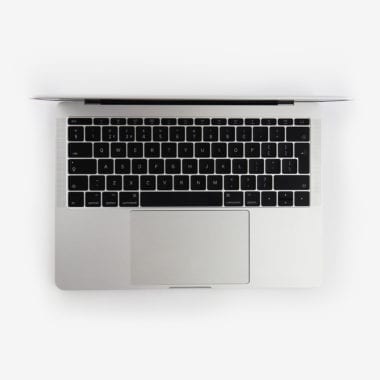 img-MacBook-Pro-Retina-13-Inch-83643.jpg