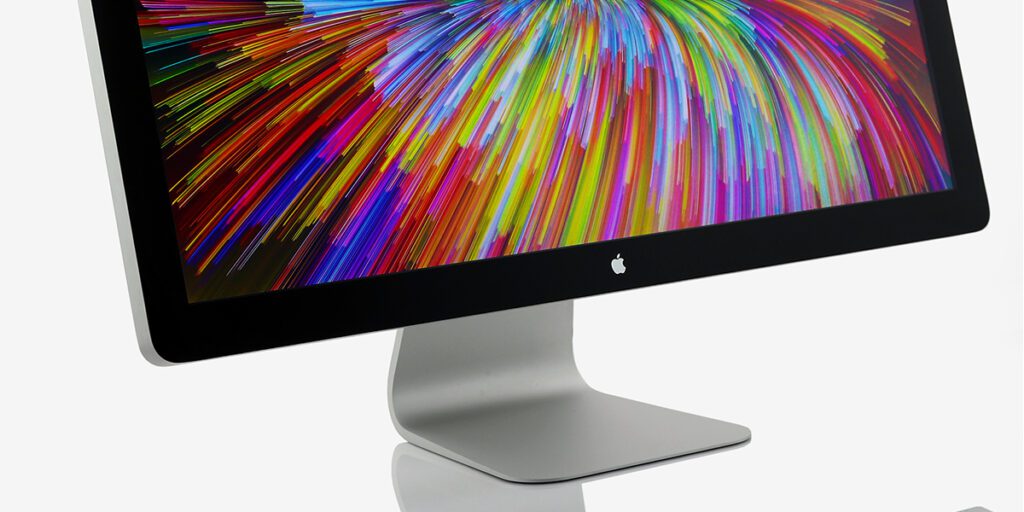 apple computer monitors for consumer video editing