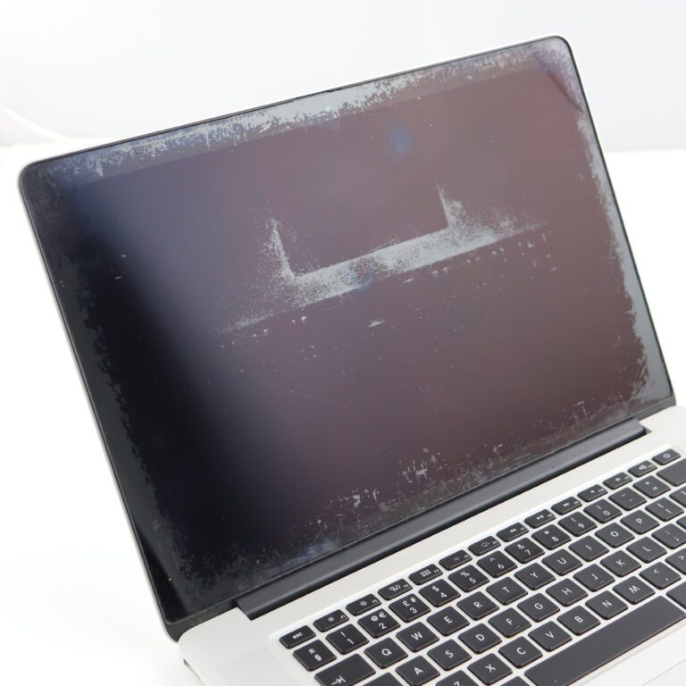 img-MacBook-Pro-Retina-15-Inch-87925.JPG