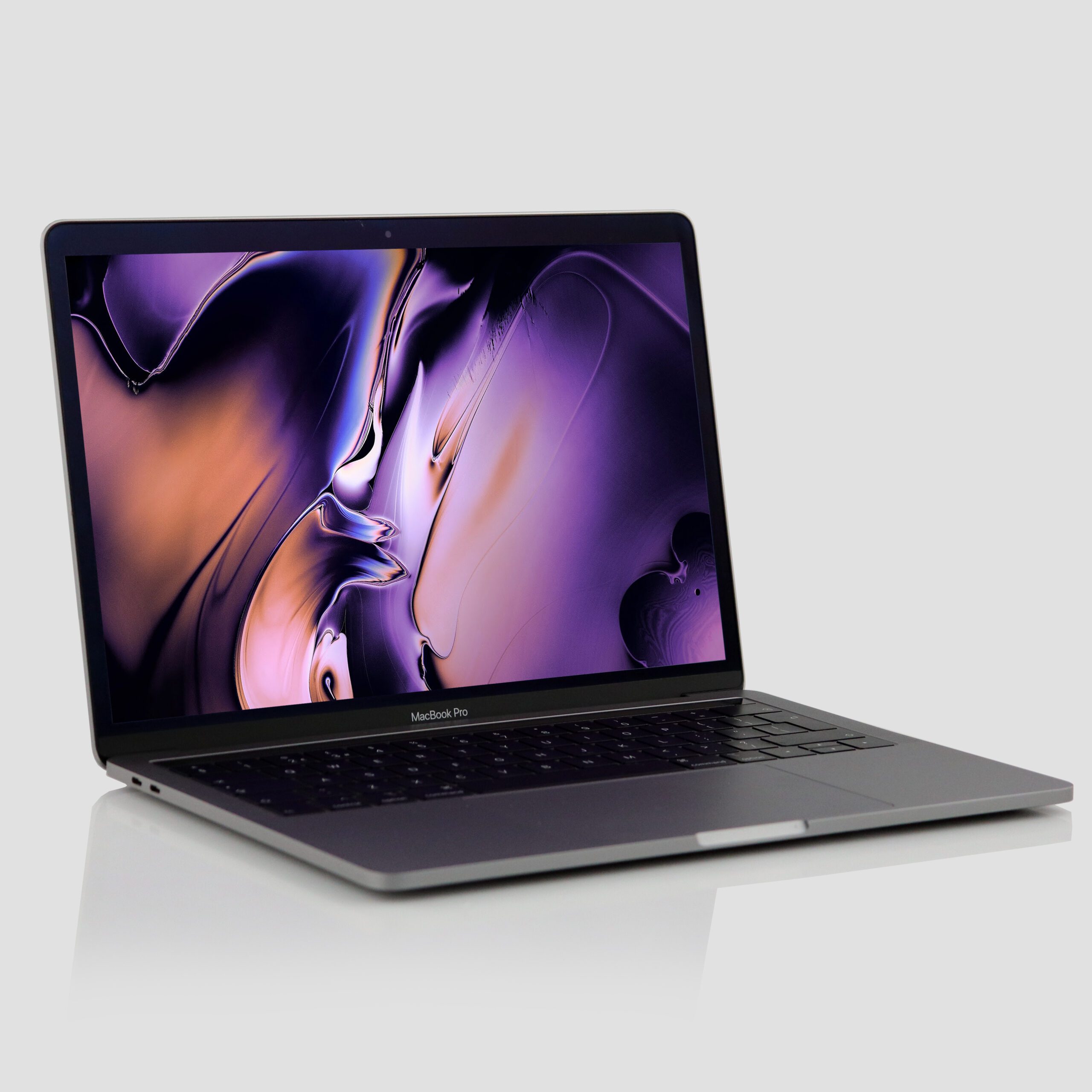 1 x Apple MacBook Pro Retina 13 Inch Touchbar Intel Core i5 1.40 GHz (2019)