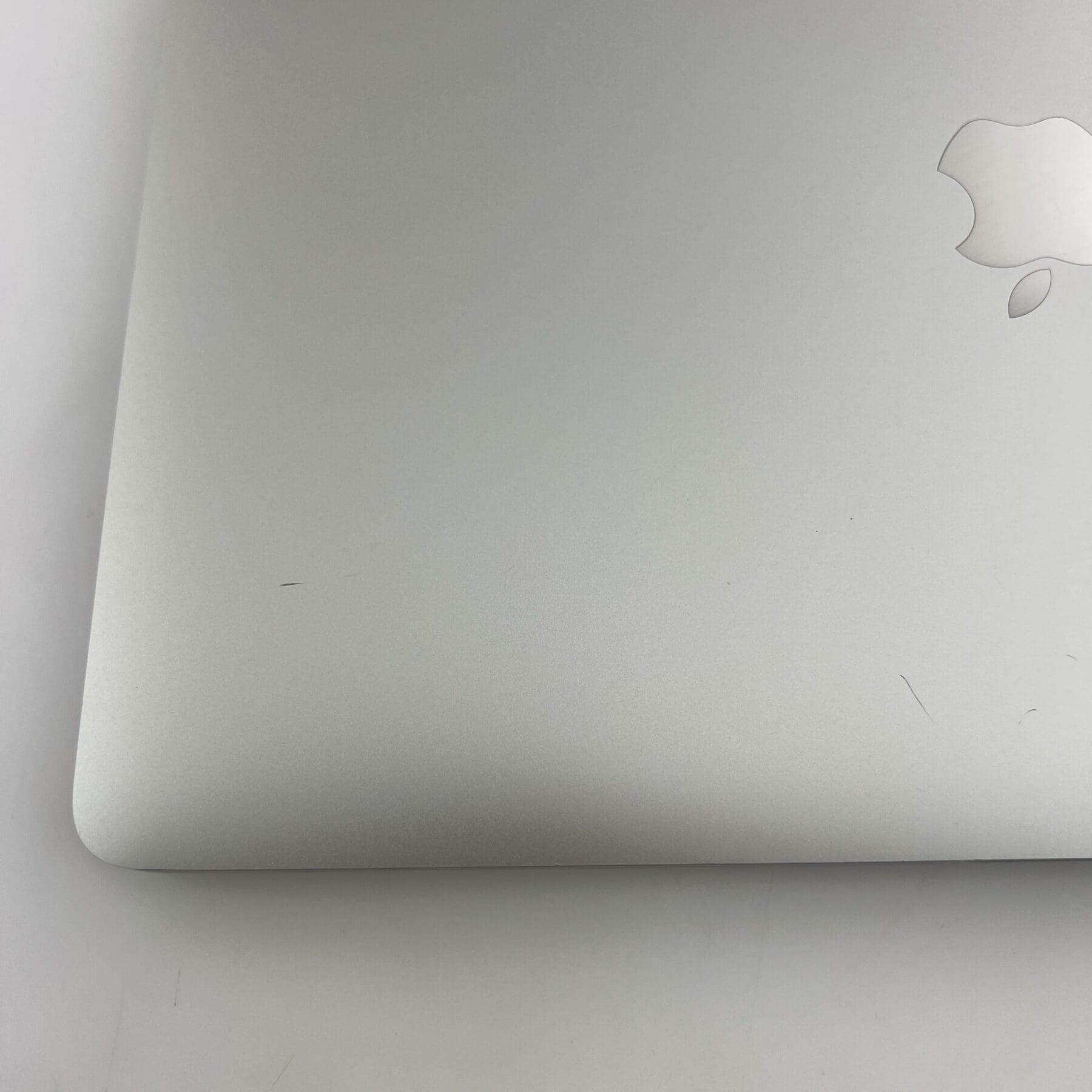 2020 Apple MacBook Pro 13-inch Intel i5 1.40 GHz 4-core 8GB 512GB