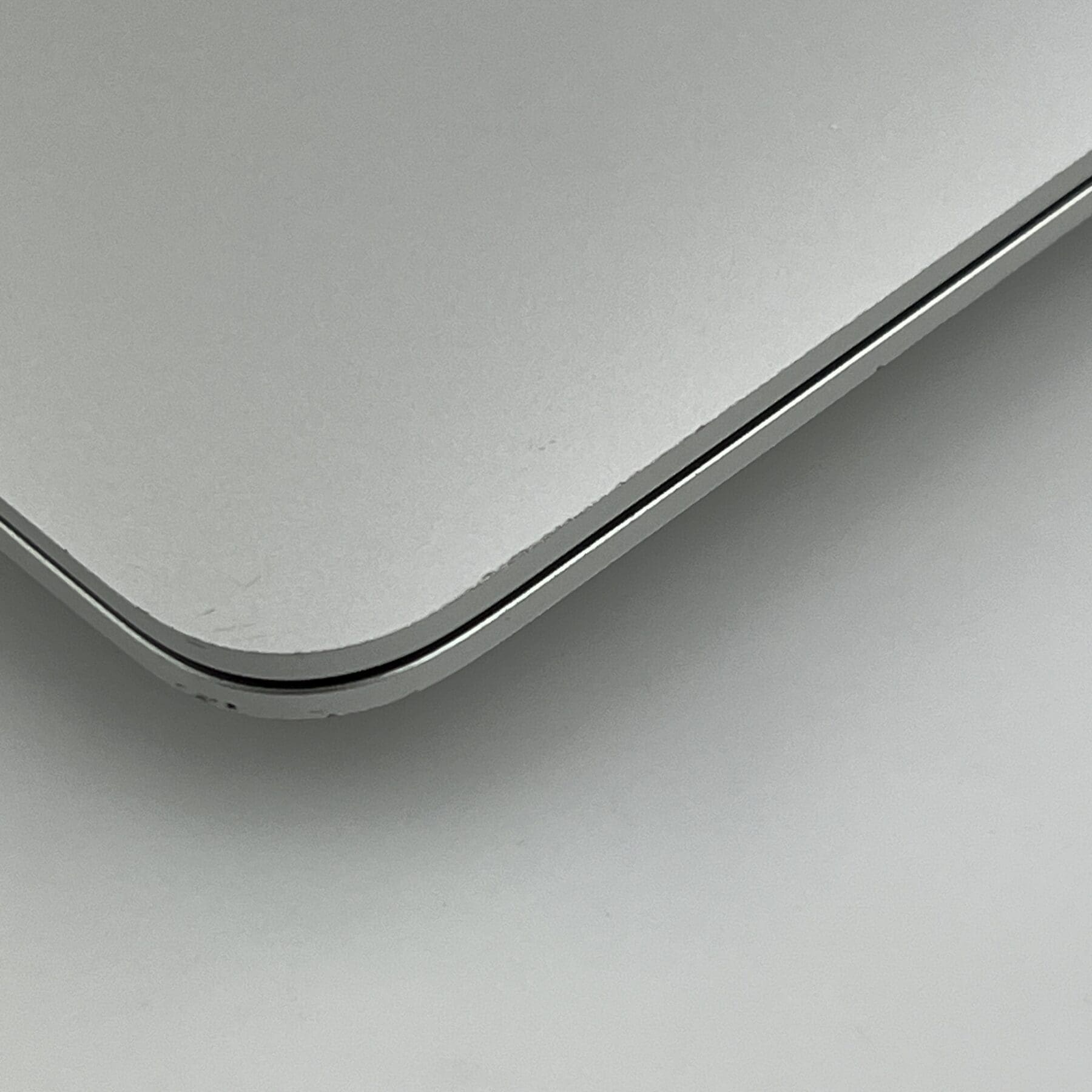 2020 Apple MacBook Air 13-inch M1 8GB 256GB - Silver - MacFinder