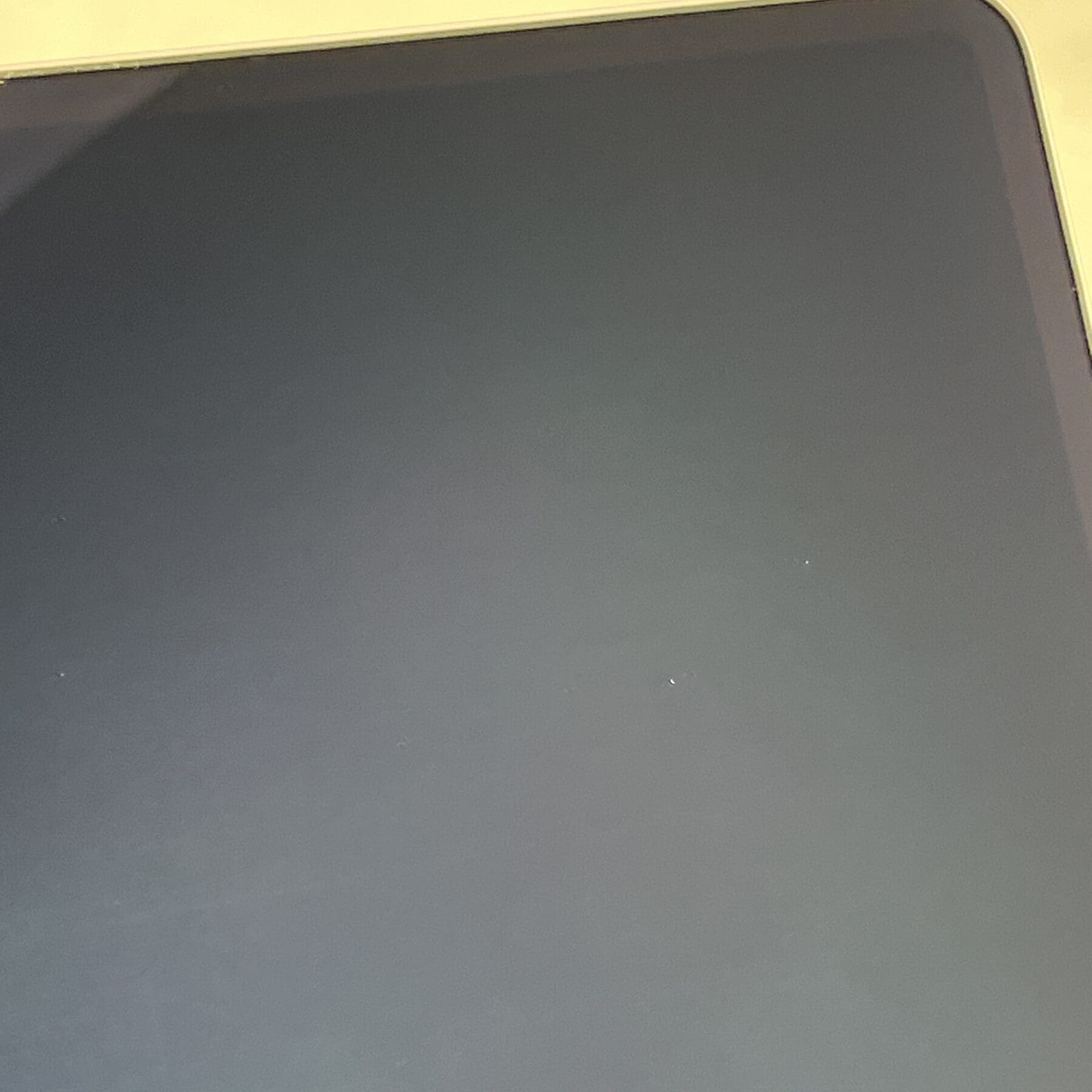2022 Apple MacBook Air 13-inch M2 16GB 512GB - Starlight - MacFinder