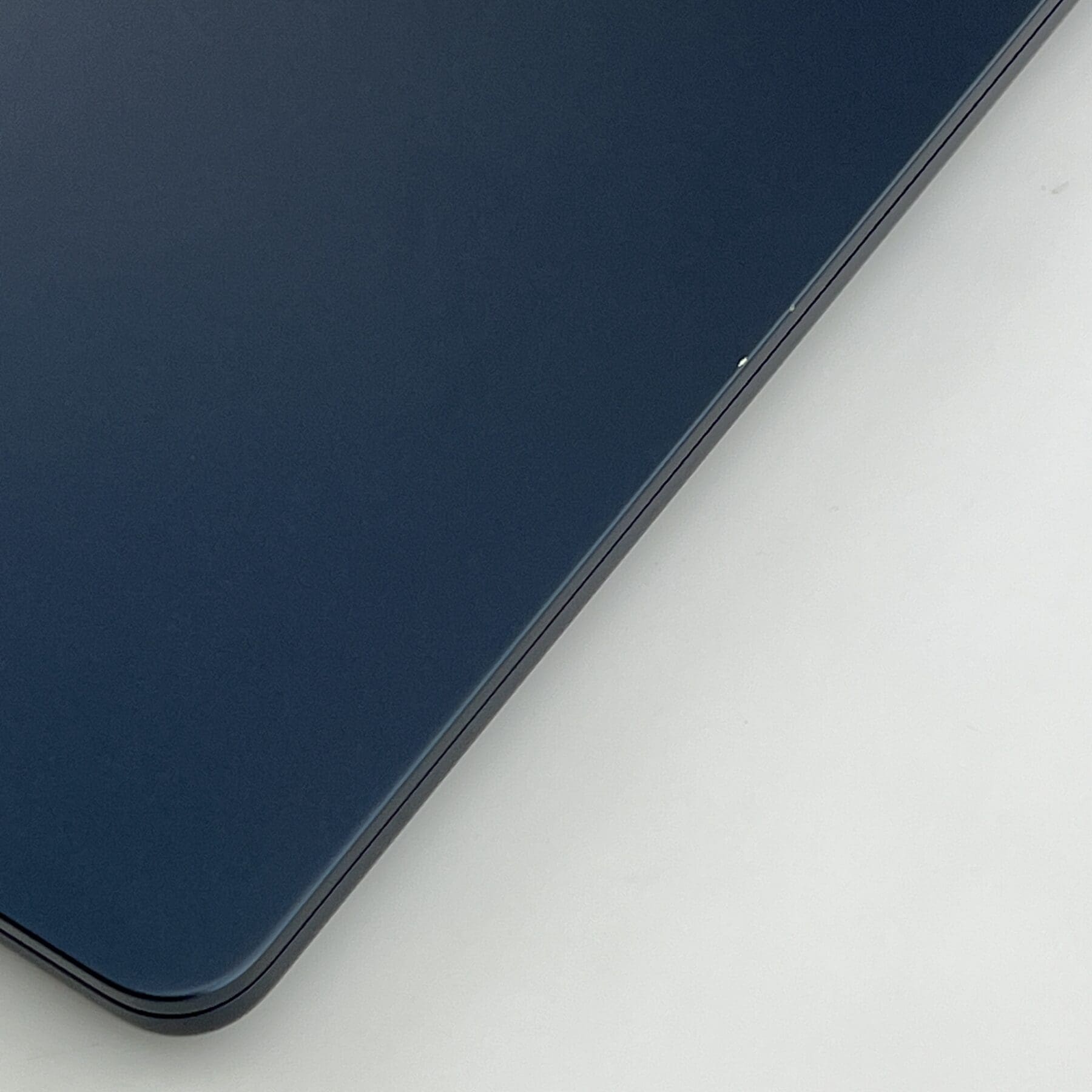 2024 Apple MacBook Air 15-inch M3 8-core 8GB 256GB - Midnight
