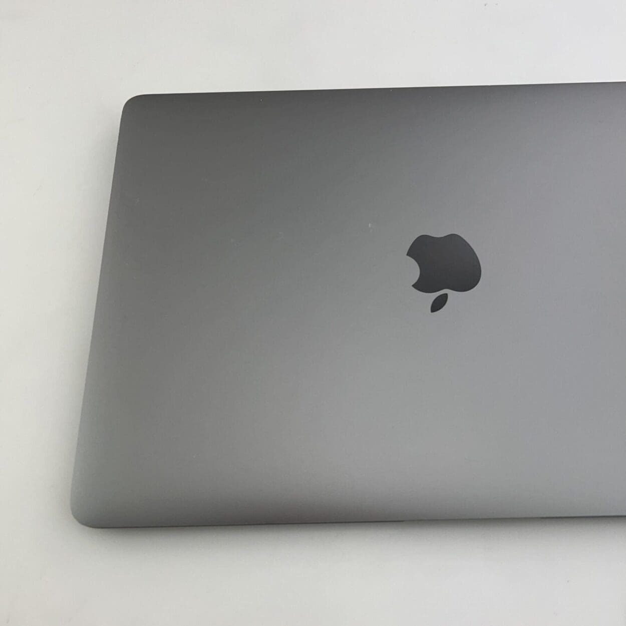 2020 Apple MacBook Air 13-inch M1 16GB 512GB - Space Grey - MacFinder