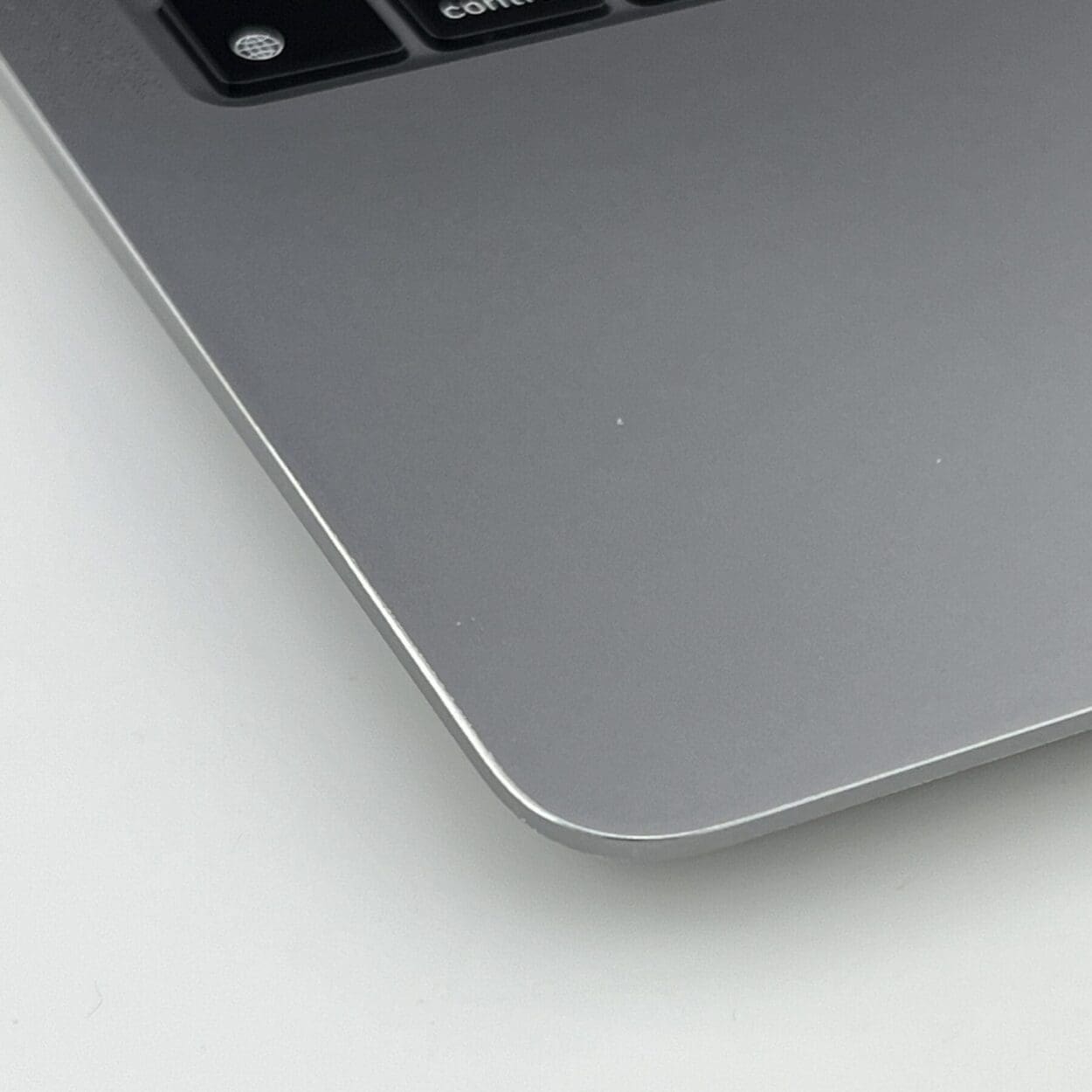 2020 Apple MacBook Air 13-inch M1 16GB 512GB - Space Grey - MacFinder