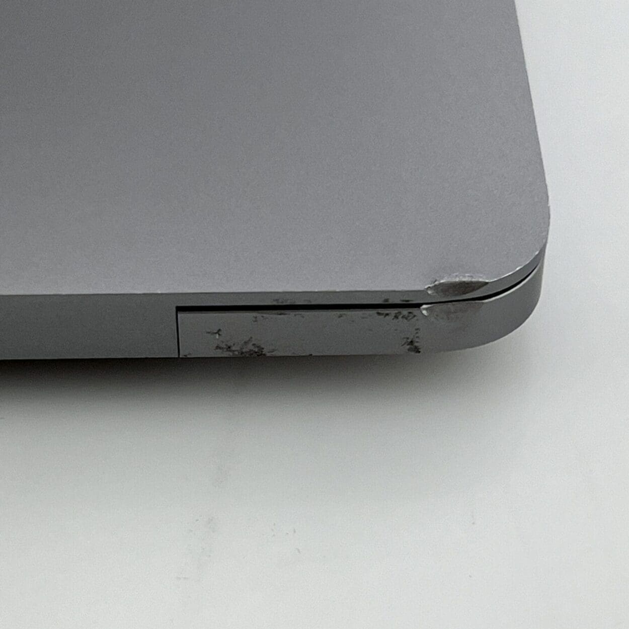2020 Apple MacBook Pro 13-inch Intel i7 2.3 GHz 4-core 16GB 512GB