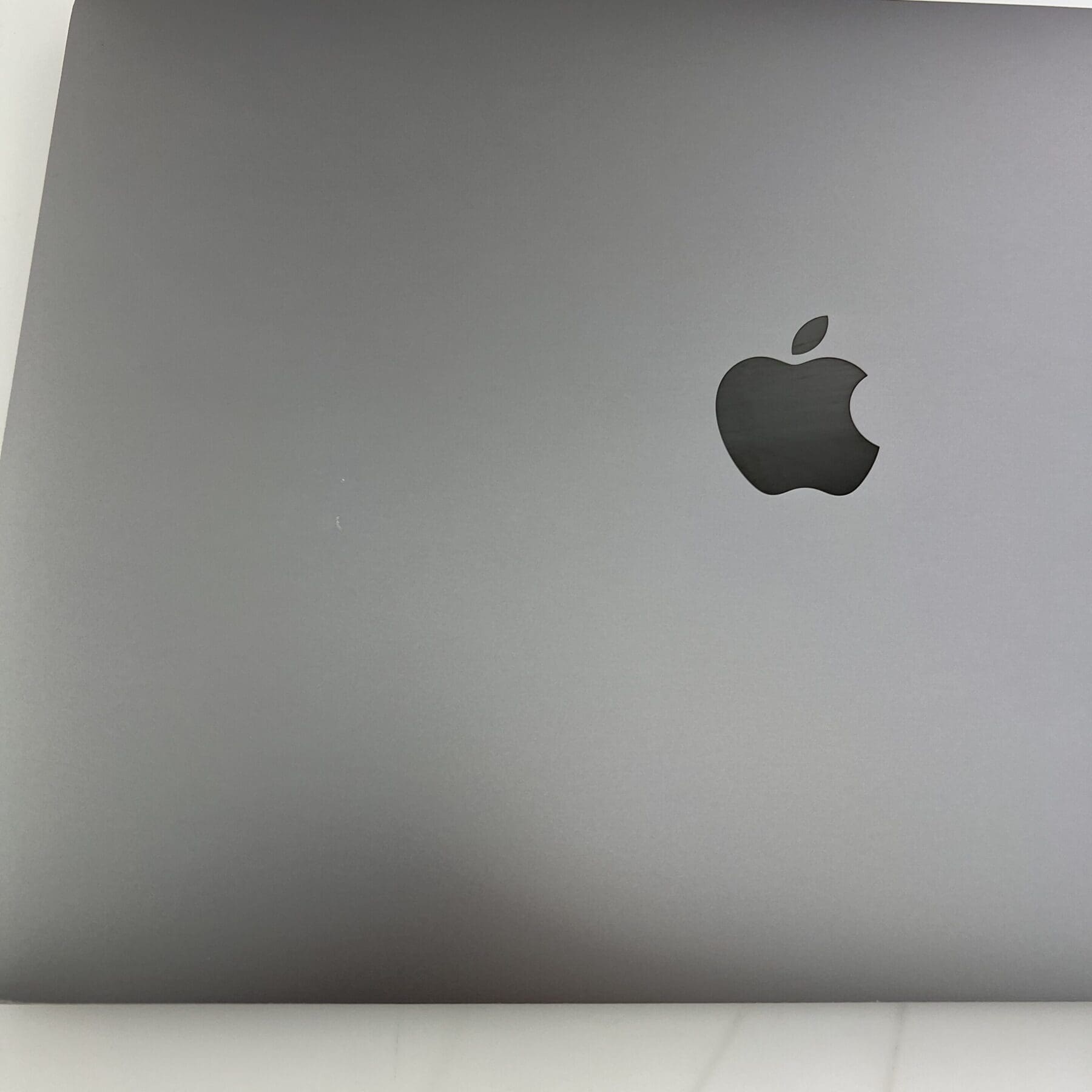 2020 Apple MacBook Pro 13-inch Intel i7 2.3 GHz 4-core 16GB 512GB