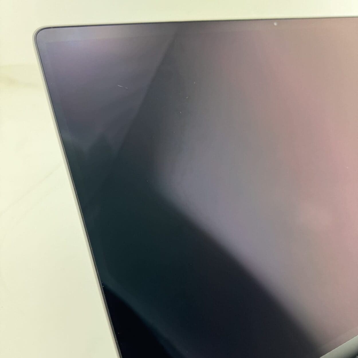 2019 Apple MacBook Pro 16-inch Intel i7 2.6 GHz 6-core 16GB 512GB