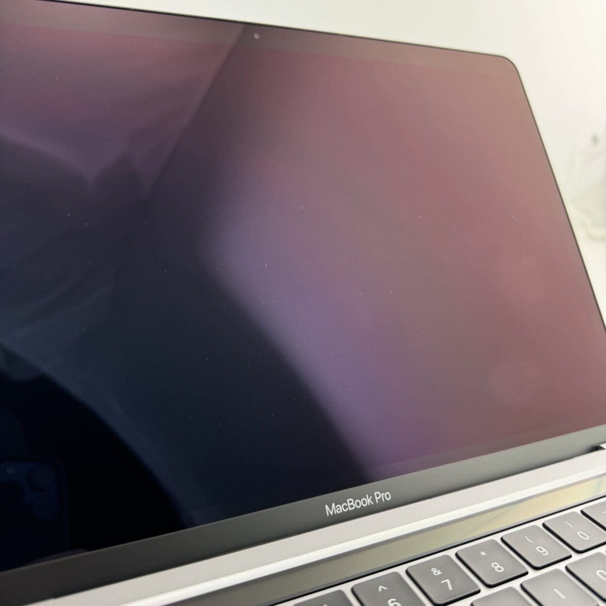 2020 Apple MacBook Pro 13-inch Intel i5 2.00 GHz 4-core 16GB