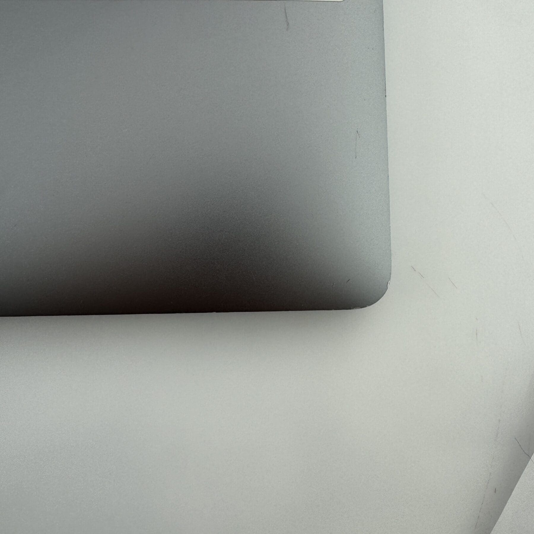2020 Apple MacBook Pro 13-inch Intel i7 2.3 GHz 4-core 16GB 512GB