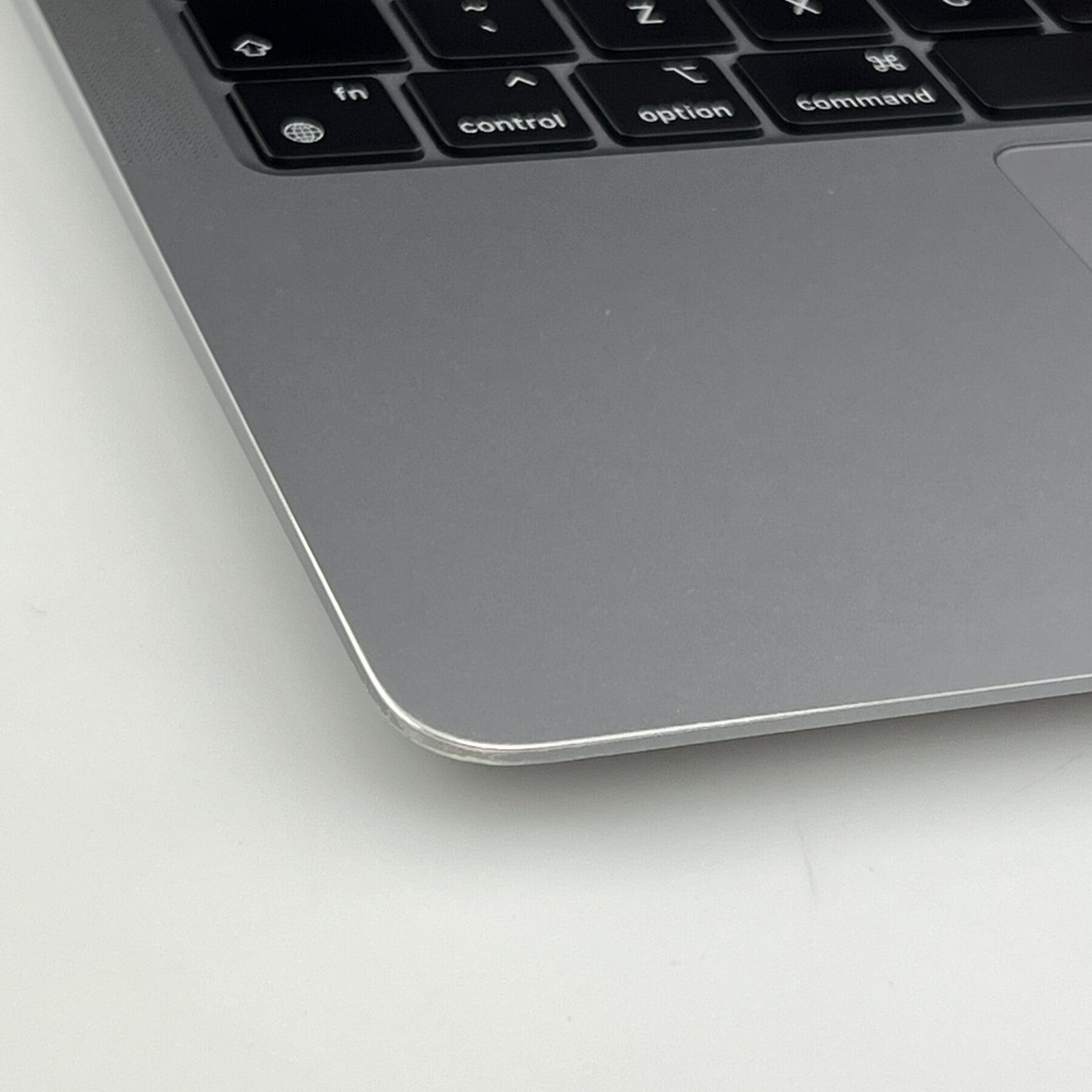 2020 Apple MacBook Air 13-inch M1 8GB 256GB - Space Grey - MacFinder