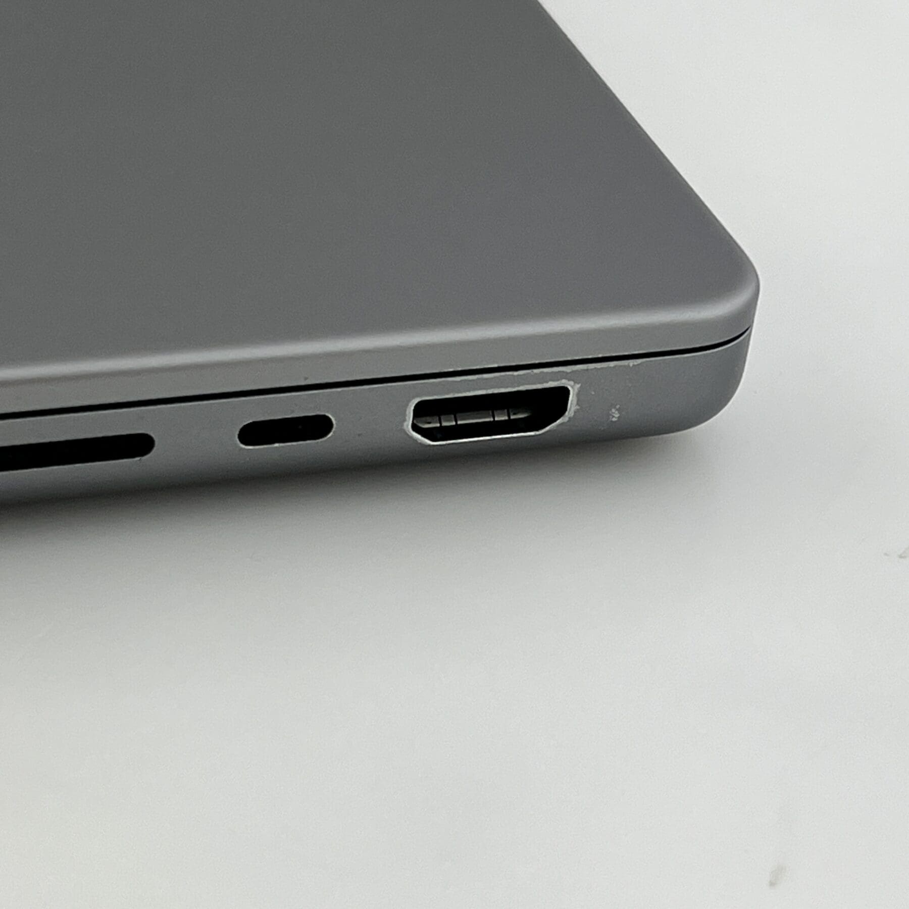 2023 Apple MacBook Pro 14-inch M2 Pro 10-core 16GB 512GB