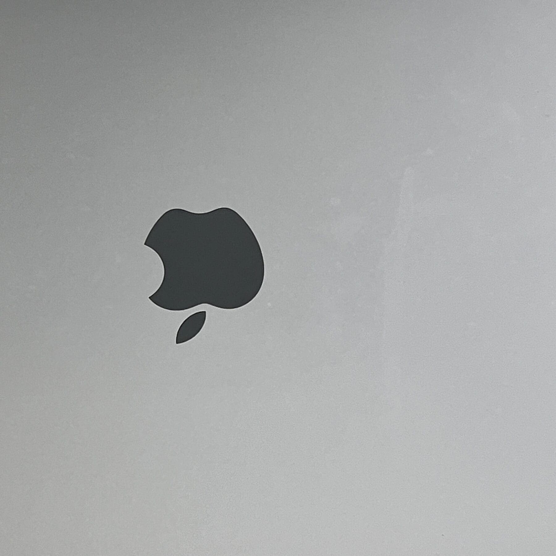 2020 Apple MacBook Air 13-inch M1 8GB 256GB - Space Grey - MacFinder