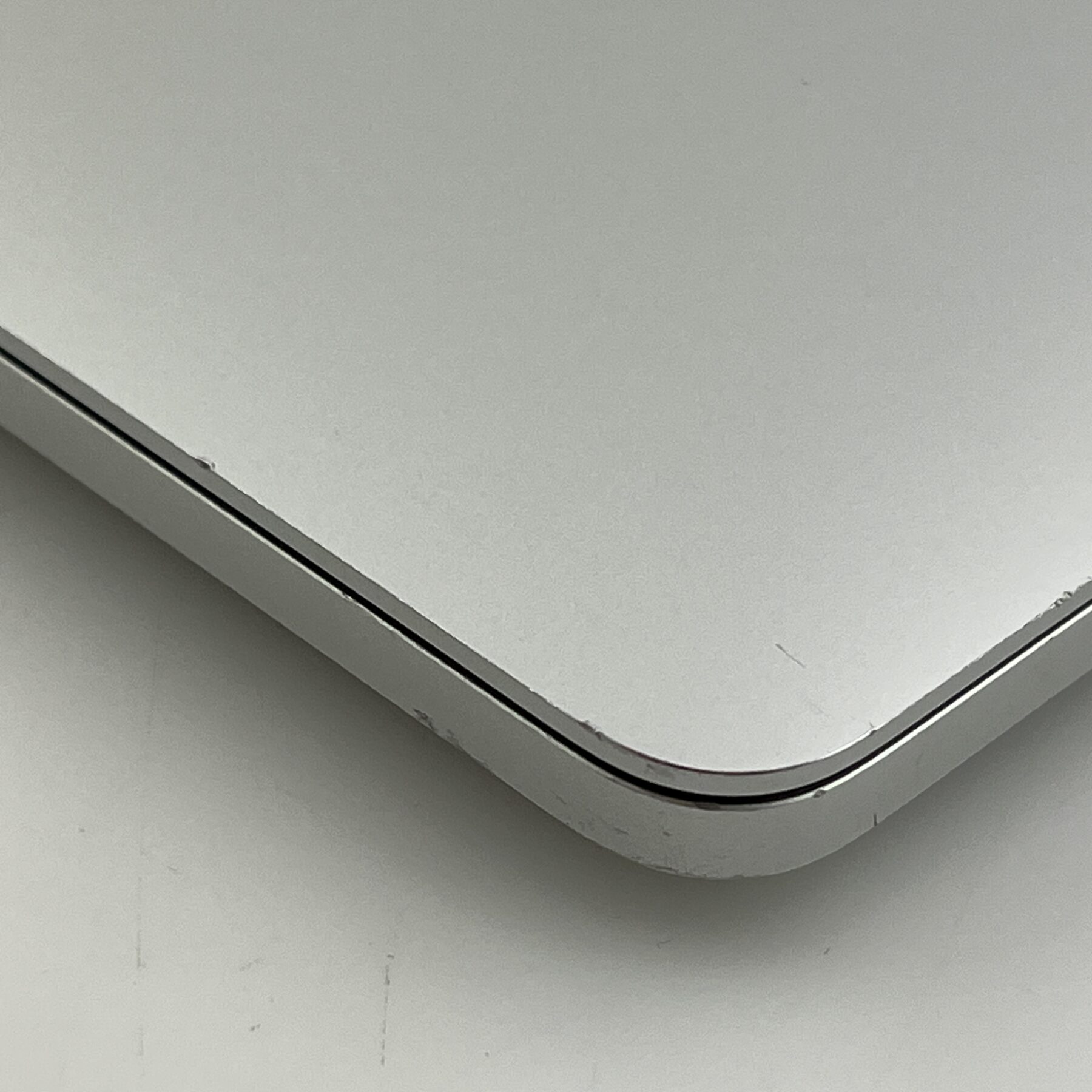 2022 Apple MacBook Pro 13-inch M2 8-core 16GB 512GB - Silver