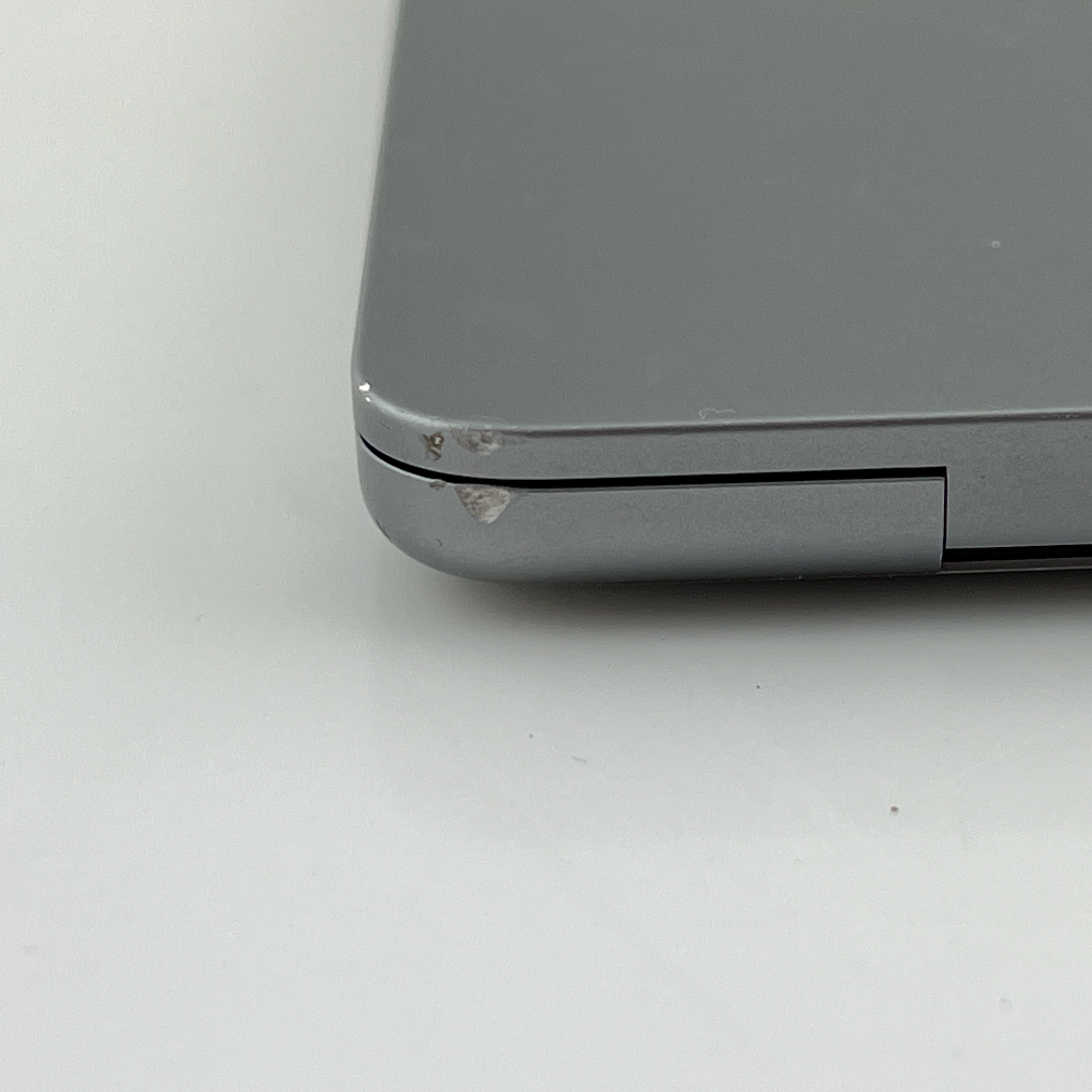2022 Apple MacBook Air 13-inch M2 16GB 512GB - Space Grey - MacFinder